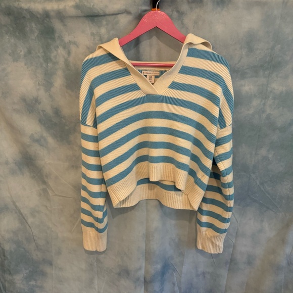Sincerly Jules Sweaters - Simply Jules blue and white striped cropped sweater • size medium 

5